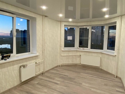 Натяжные потолки с гардиной ПК-15 для скрытого карниза. С RGB-подсветкой штор 