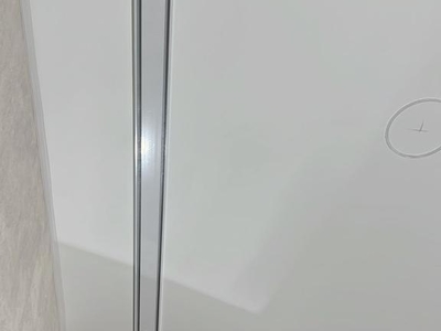 Натяжные потолки в квартиру 70м². Накладные карнизы 