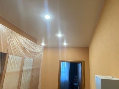 Натяжные потолки в коридоре и кухне (24.1 м²) 